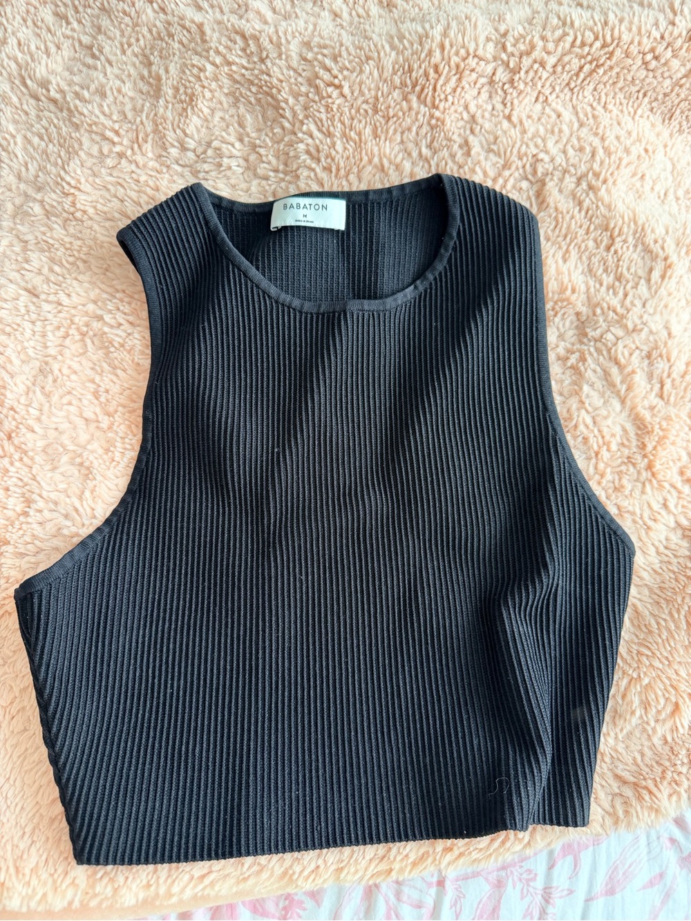 Babaton Black Ribbed Cropped Tank